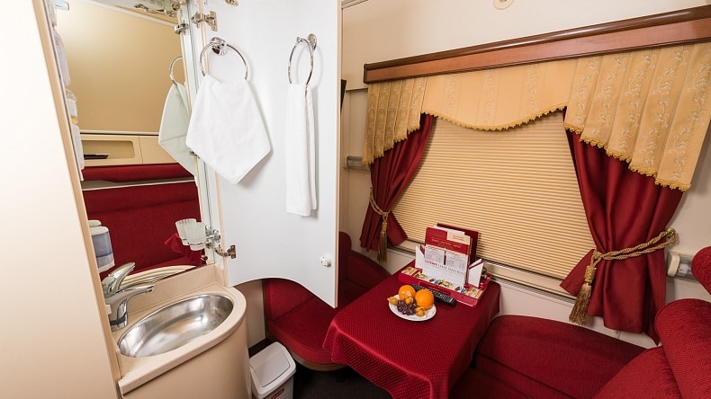 Grand Express VIP Cabin (img 3)